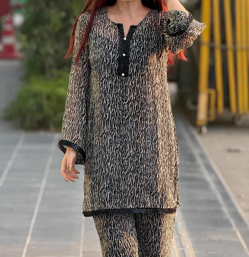 Elegant Printed Chiffon Suit Set – Lightweight Kurta & Lined Bottom