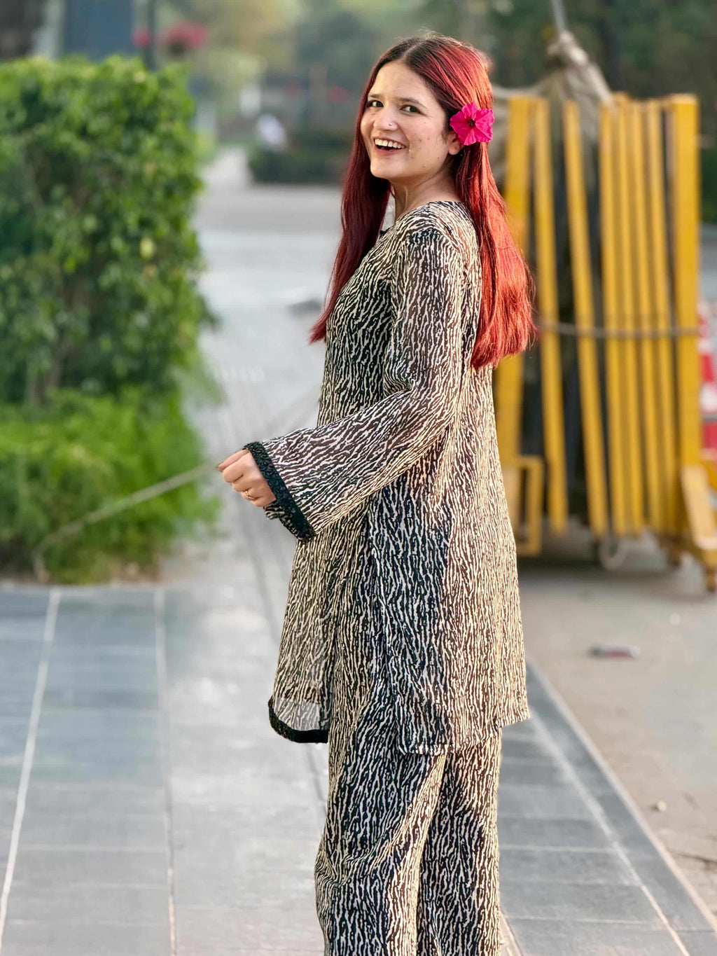 Elegant Printed Chiffon Suit Set – Lightweight Kurta & Lined Bottom