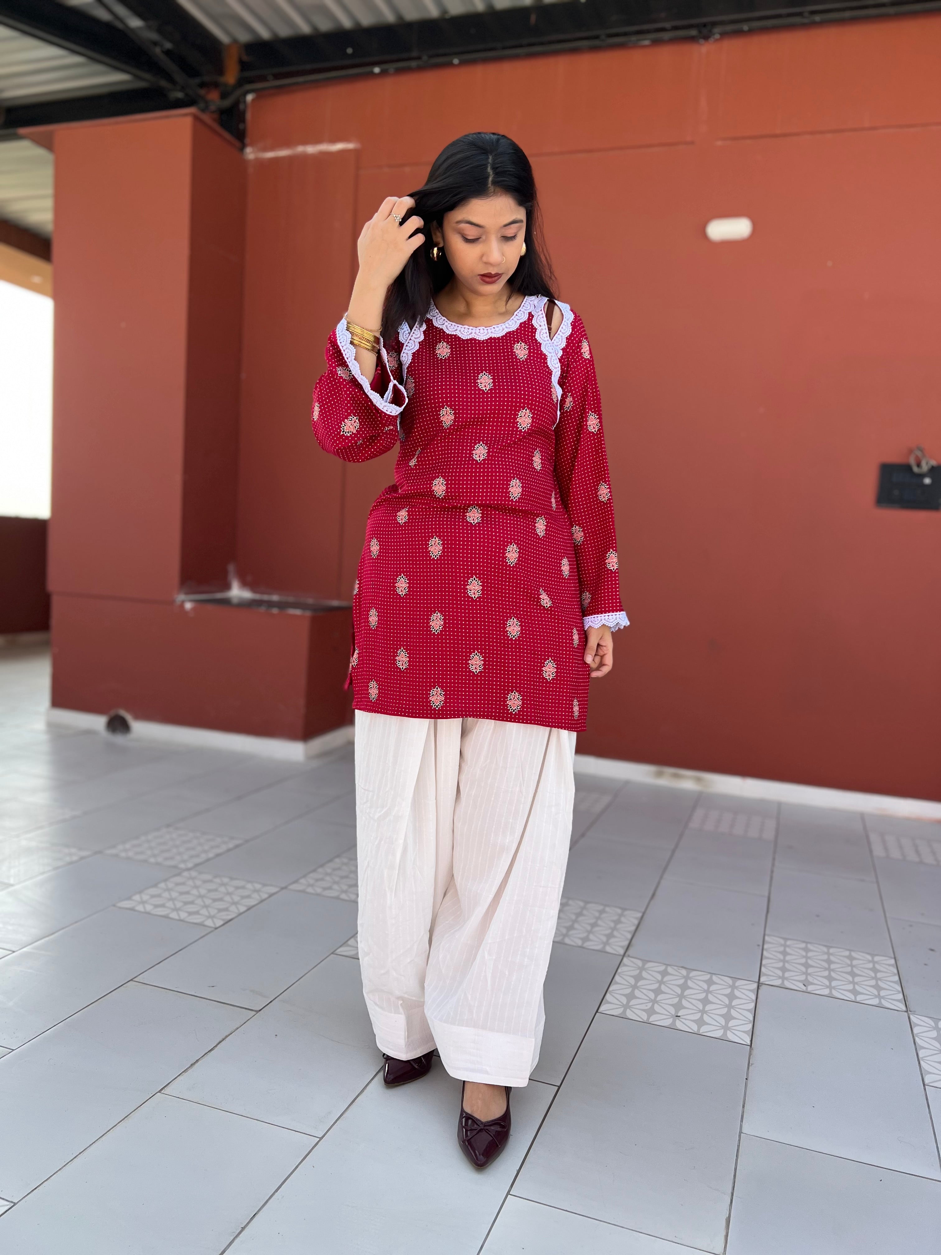 Vibrant Red Printed Tunic Kurti with Lace Trim & Farshi Shalwar Ensemble